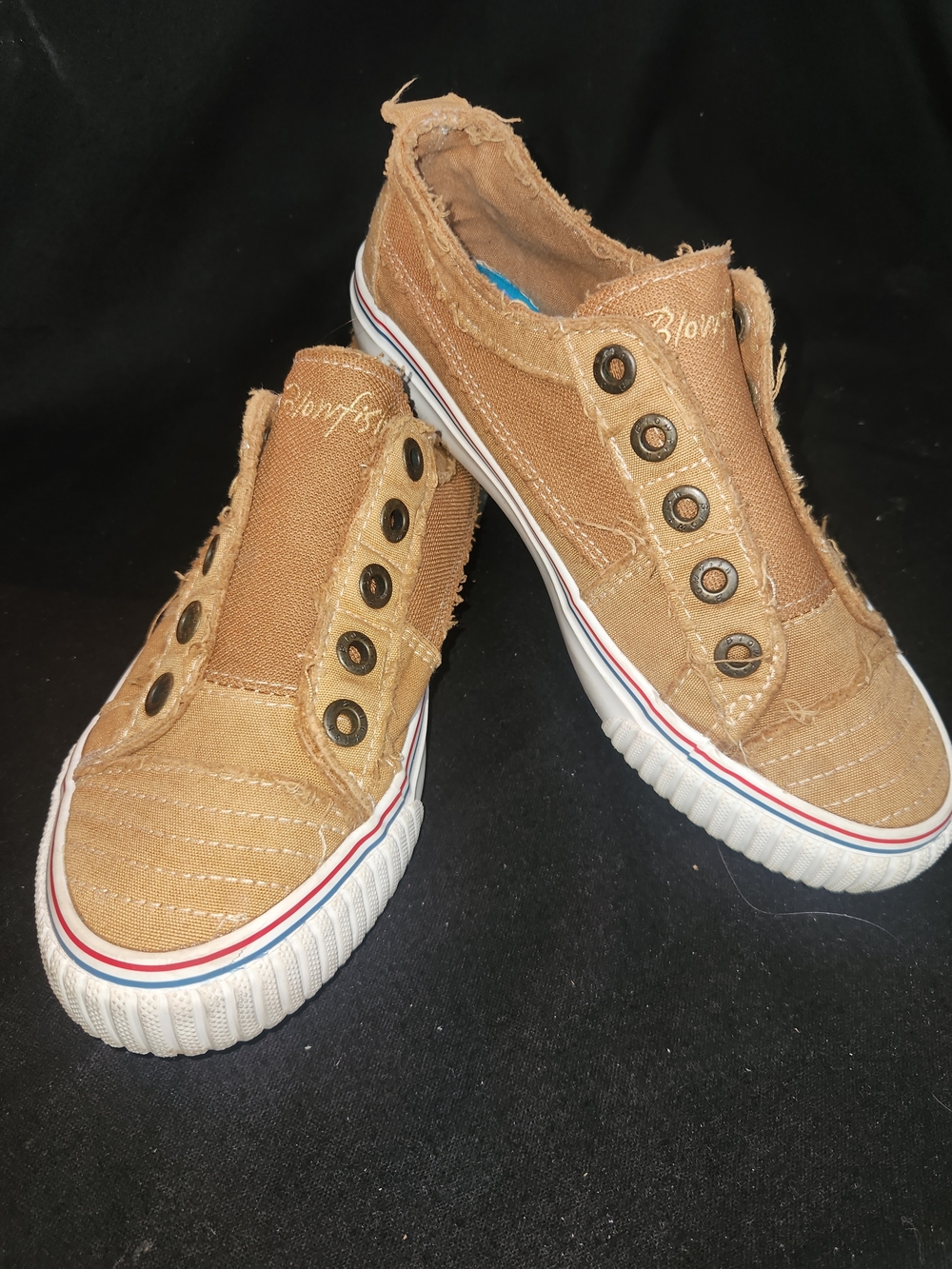 Blowfish Kids Tan Canvas Slip-On Sneakers #418